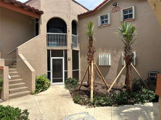 301 SW 86th Avenue 102, Pembroke Pines, FL 33025