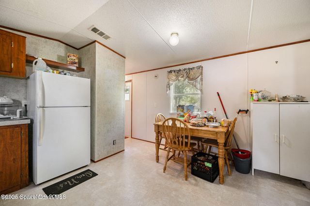 2472 Kingswood Drive, Mims, FL 32754