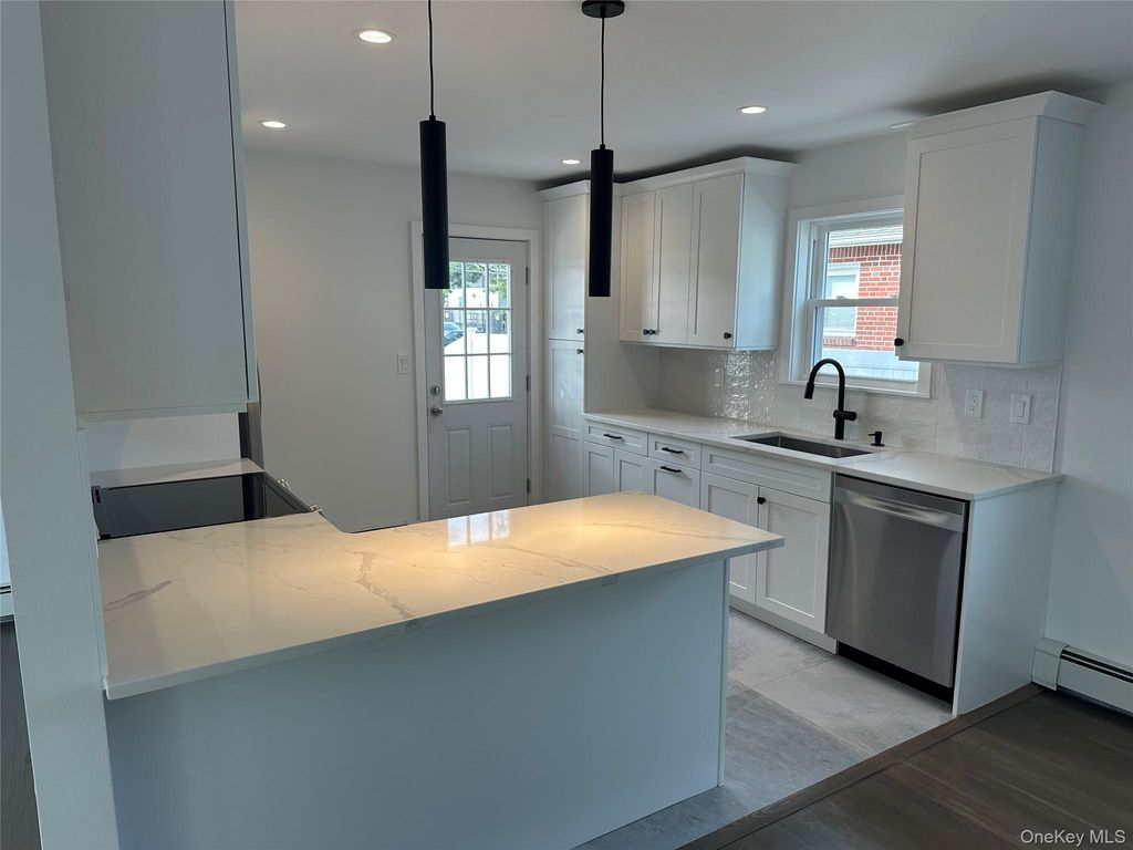 2216 Brooklyn Avenue, Merrick, NY 11566 — photo 2