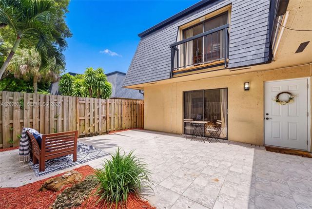 14285 SW 94th Cir Lane 104-25, Miami, FL 33186