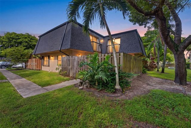 14285 SW 94th Cir Lane 104-25, Miami, FL 33186