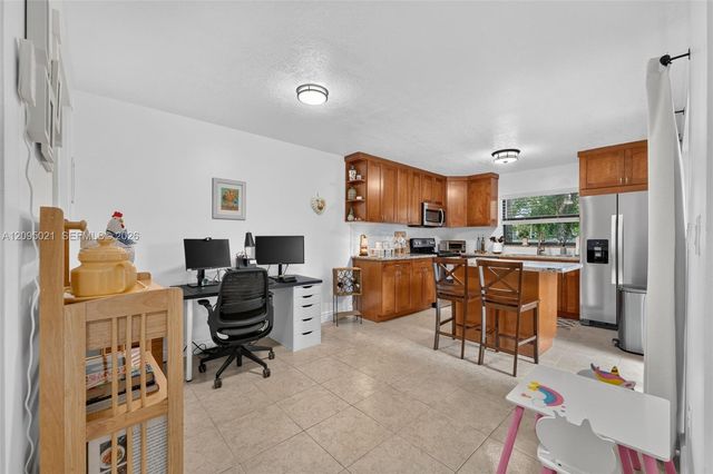 14285 SW 94th Cir Lane 104-25, Miami, FL 33186
