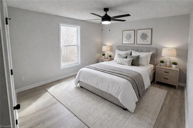 22 Sydney Lane, Asheville, NC 28806