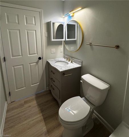 22 Sydney Lane, Asheville, NC 28806