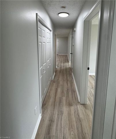 22 Sydney Lane, Asheville, NC 28806