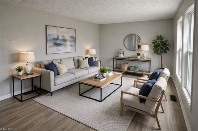 22 Sydney Lane, Asheville, NC 28806