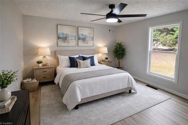 22 Sydney Lane, Asheville, NC 28806