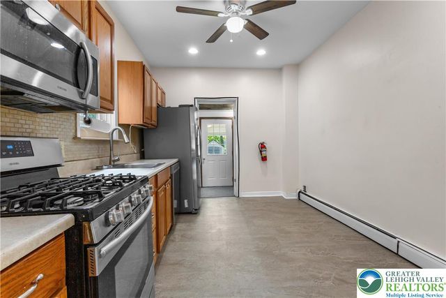 48 South Street, Nazareth Boro, PA 18064