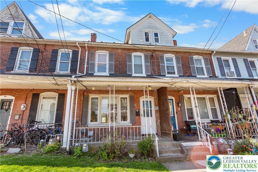48 South Street, Nazareth Boro, PA 18064