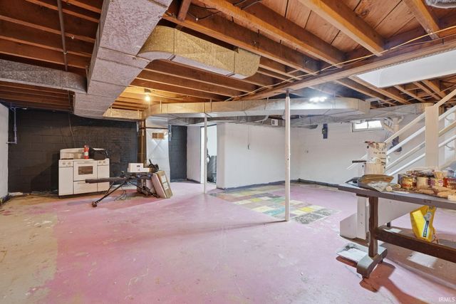 6982 N US 231 Highway, Jasper, IN 47546