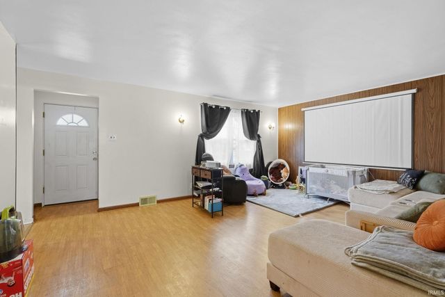 6982 N US 231 Highway, Jasper, IN 47546