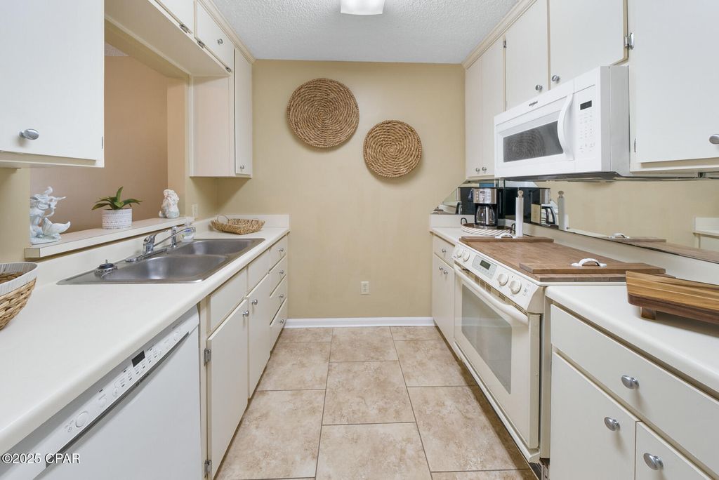 Image 11 of property listing at 17462 Front Beach Road 78H, Panama City Beach, FL 32413