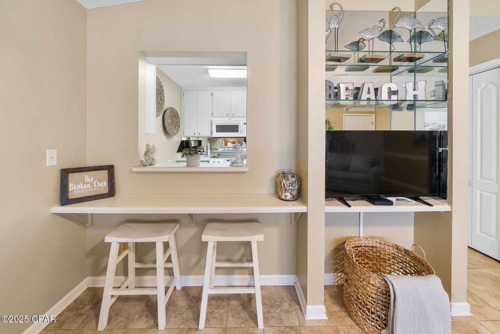 Image 8 of property listing at 17462 Front Beach Road 78H, Panama City Beach, FL 32413