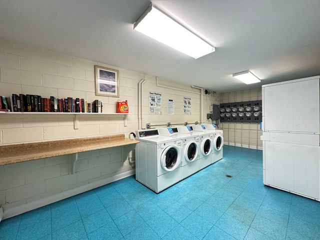 4537 N Dover Street 1C, Chicago, IL 60640