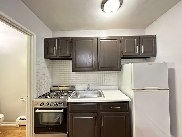 4537 N Dover Street 1C, Chicago, IL 60640