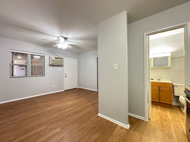 4537 N Dover Street 1C, Chicago, IL 60640