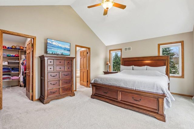 N53W26727 Arrowhead DRIVE, Pewaukee, WI 53072