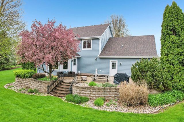 N53W26727 Arrowhead DRIVE, Pewaukee, WI 53072