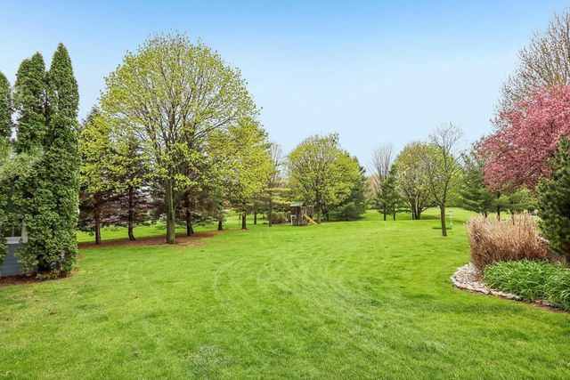 N53W26727 Arrowhead DRIVE, Pewaukee, WI 53072