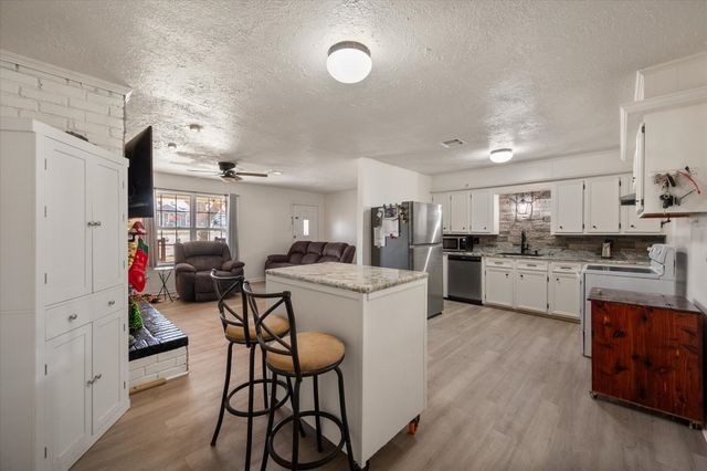 1405 Hidden Hills Drive, Corsicana, TX 75110