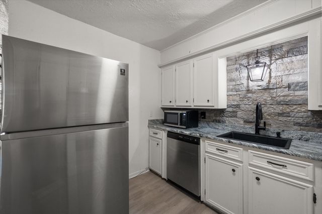 1405 Hidden Hills Drive, Corsicana, TX 75110