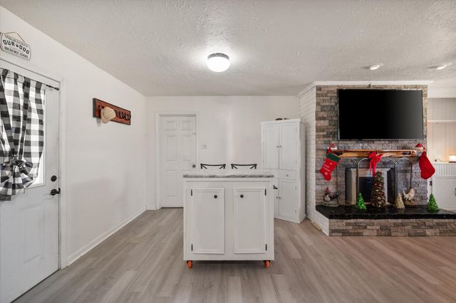 1405 Hidden Hills Drive, Corsicana, TX 75110