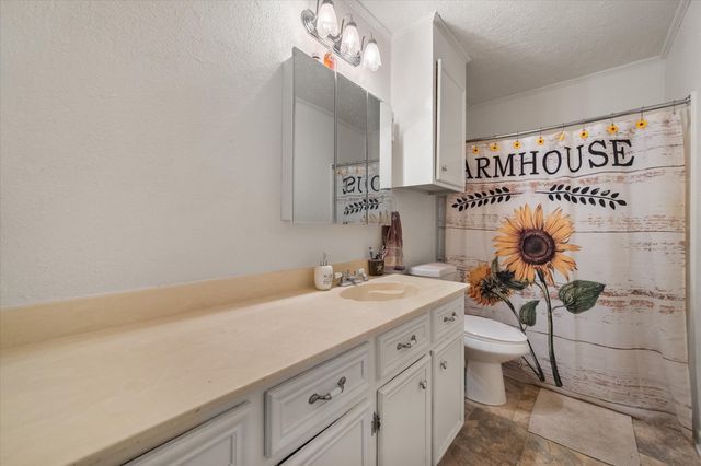 1405 Hidden Hills Drive, Corsicana, TX 75110