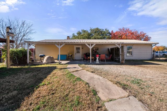 1405 Hidden Hills Drive, Corsicana, TX 75110