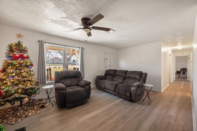 1405 Hidden Hills Drive, Corsicana, TX 75110