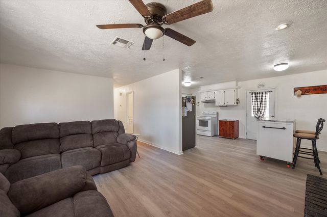 1405 Hidden Hills Drive, Corsicana, TX 75110