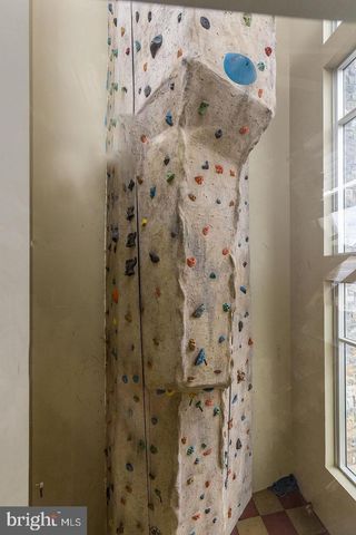 15177 LANCASHIRE DR, Woodbridge, VA 22191