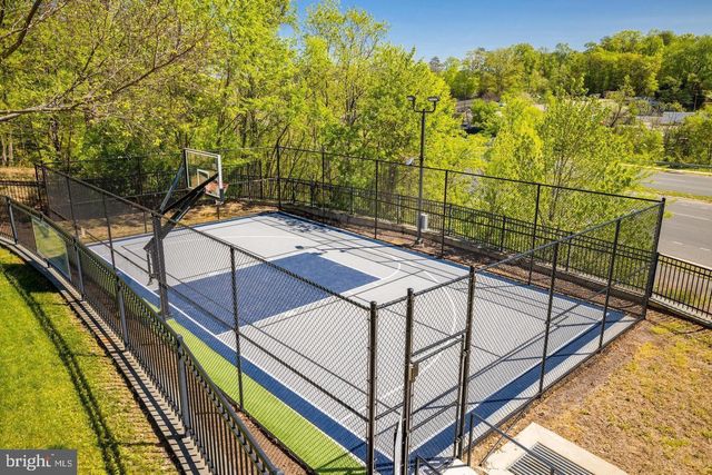 15177 LANCASHIRE DR, Woodbridge, VA 22191