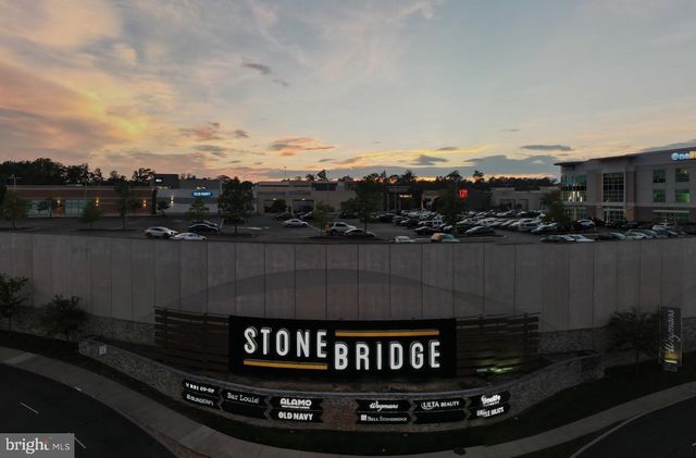 15177 LANCASHIRE DR, Woodbridge, VA 22191