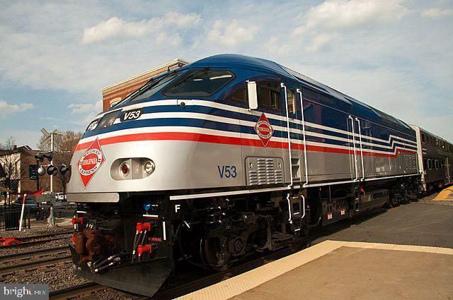 15177 LANCASHIRE DR, Woodbridge, VA 22191