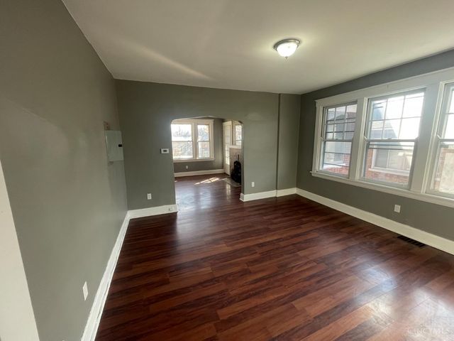 672 N Fred Shuttleworth Circle, Cincinnati, OH 45229