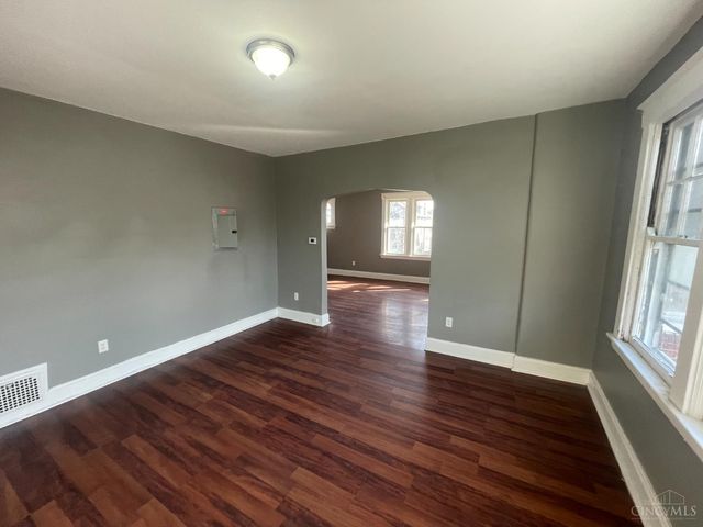 672 N Fred Shuttleworth Circle, Cincinnati, OH 45229