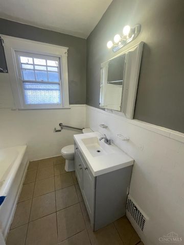 672 N Fred Shuttleworth Circle, Cincinnati, OH 45229