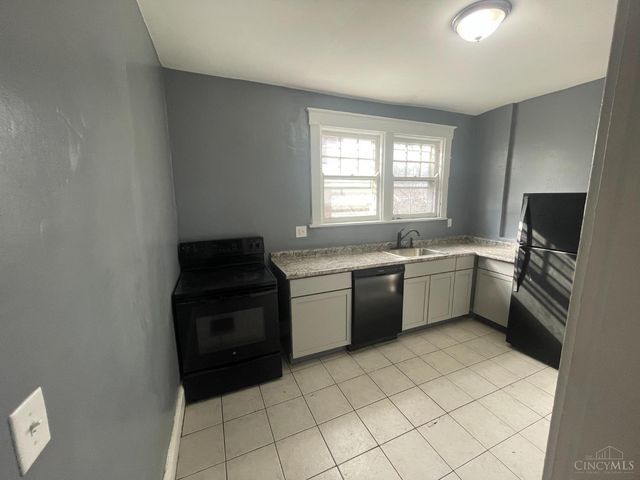 672 N Fred Shuttleworth Circle, Cincinnati, OH 45229