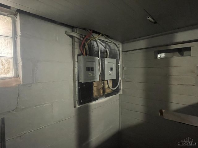 672 N Fred Shuttleworth Circle, Cincinnati, OH 45229