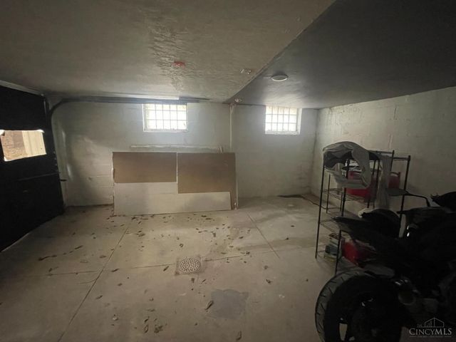 672 N Fred Shuttleworth Circle, Cincinnati, OH 45229