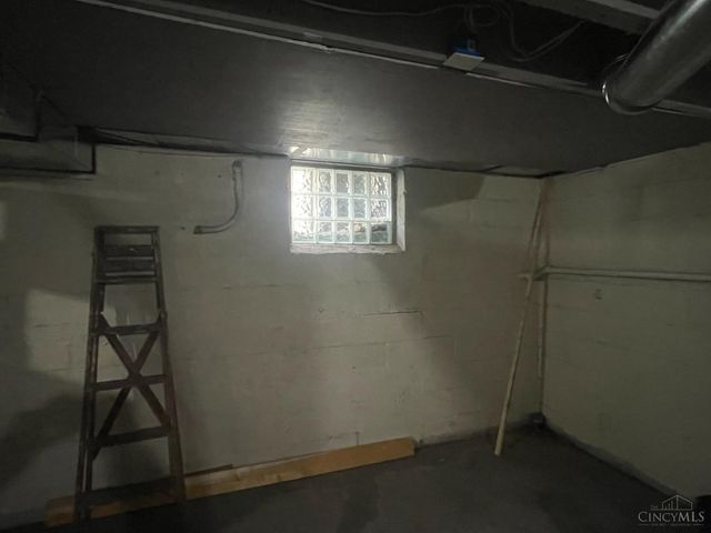 672 N Fred Shuttleworth Circle, Cincinnati, OH 45229