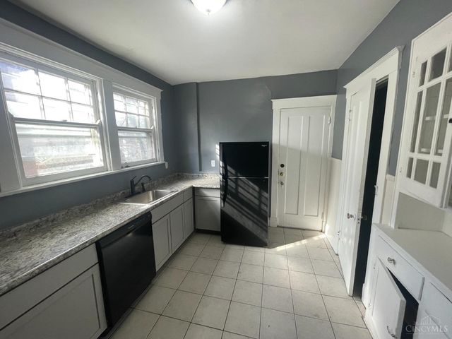 672 N Fred Shuttleworth Circle, Cincinnati, OH 45229