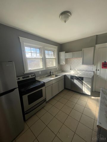 672 N Fred Shuttleworth Circle, Cincinnati, OH 45229