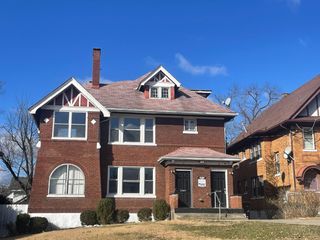 672 N Fred Shuttleworth Circle, Cincinnati, OH 45229