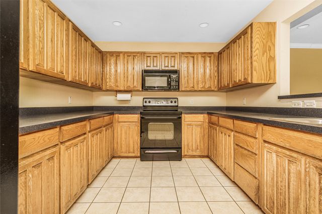 5717 Madge Place, Haltom City, TX 76117