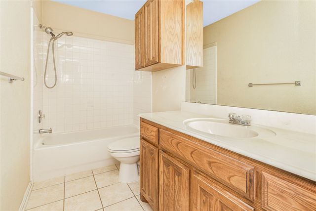 5717 Madge Place, Haltom City, TX 76117