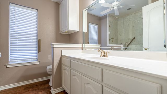 5615 Equestrian Court, Granbury, TX 76049