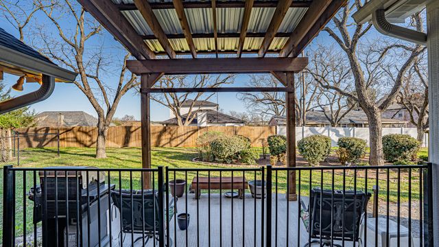5615 Equestrian Court, Granbury, TX 76049
