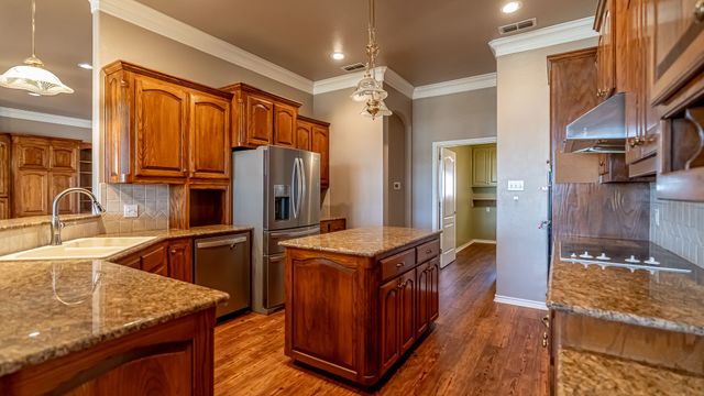 5615 Equestrian Court, Granbury, TX 76049
