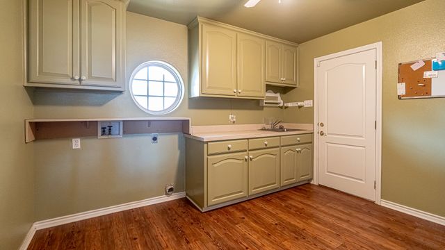 5615 Equestrian Court, Granbury, TX 76049